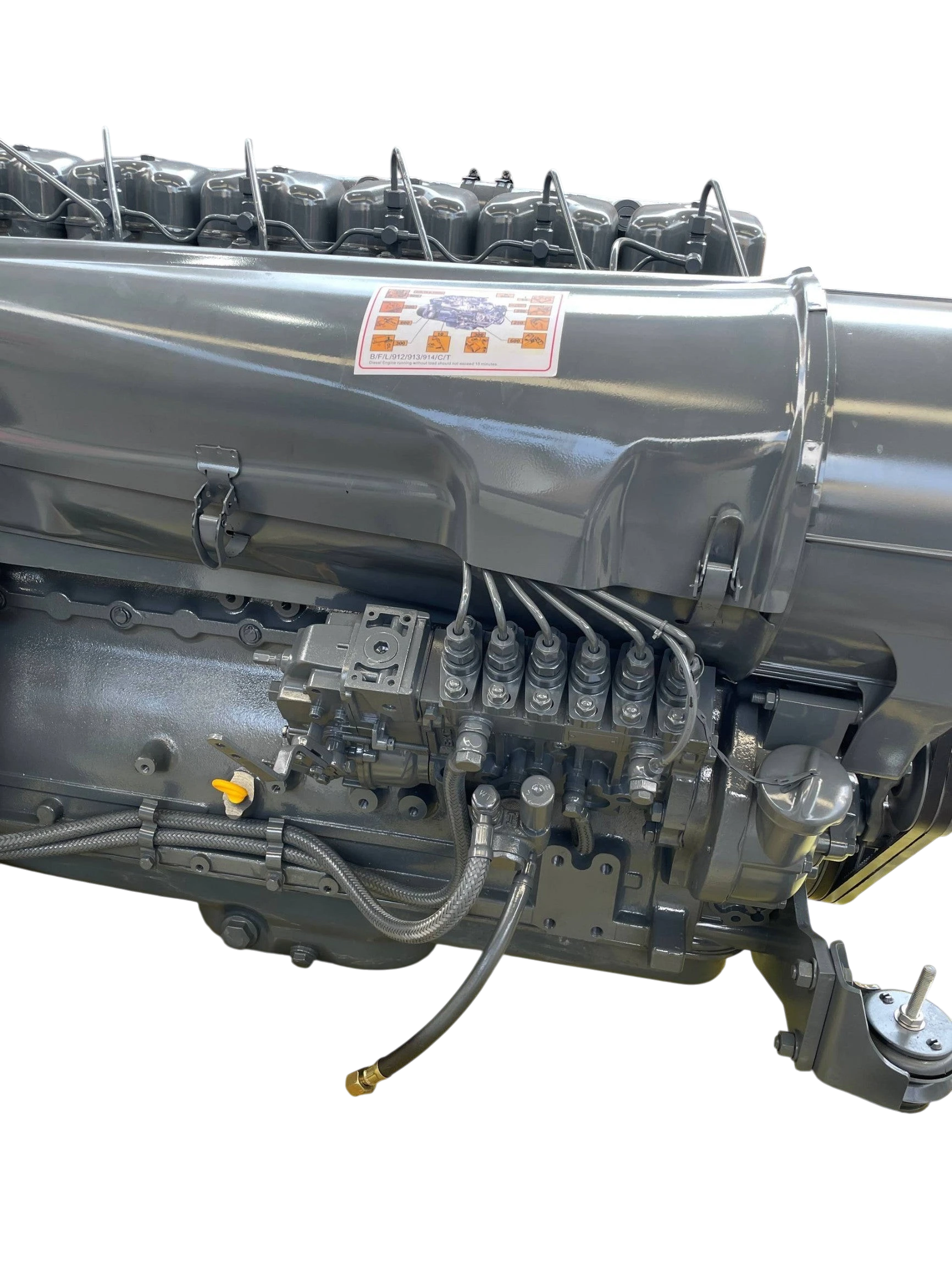 Motor diesel Innovaciones Industriales F6L914 de 6 cilindros con refrigeración por aire y acabado gris industrial